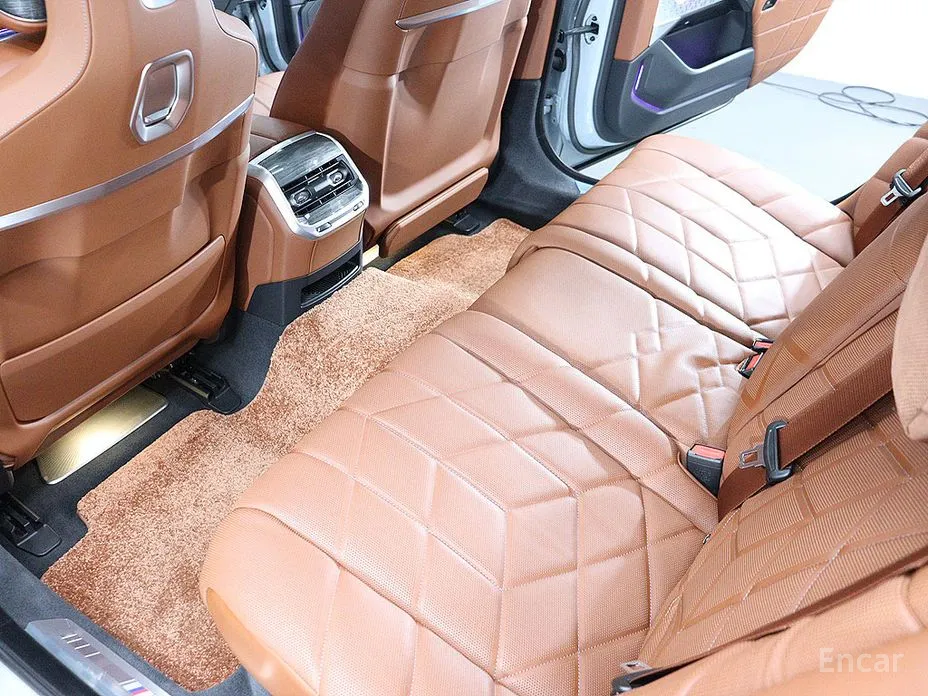 BMW 7 Series 2022 740i sDrive M Sport