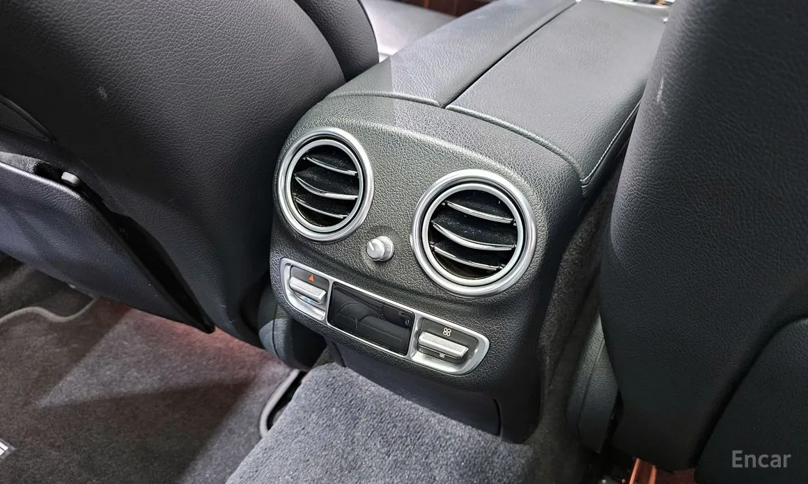 Фото 32 - Mercedes-Benz E-Class