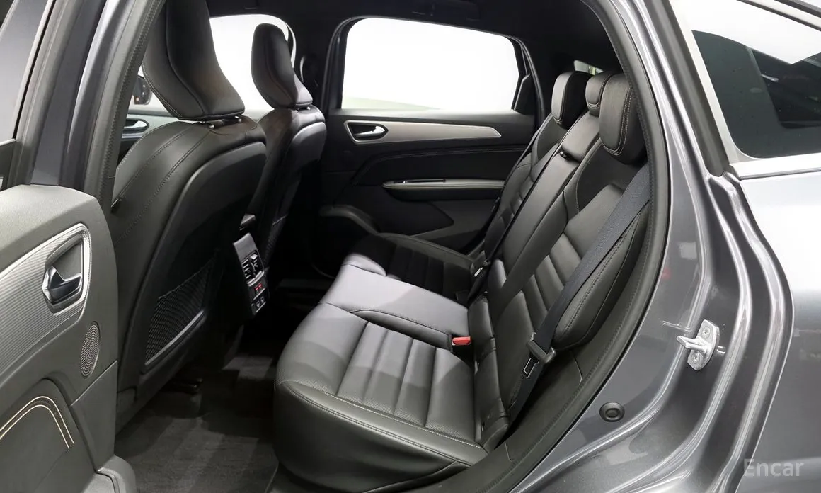 Renault Arkana 2024 1.6 E-TECH Iconic
