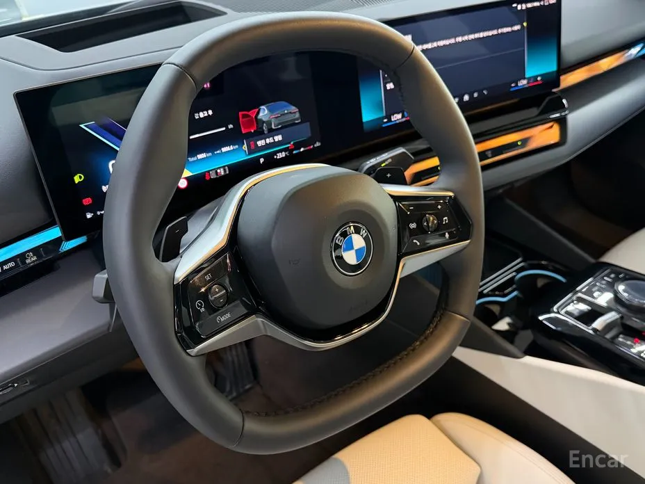 BMW 5 Series 2023 523d