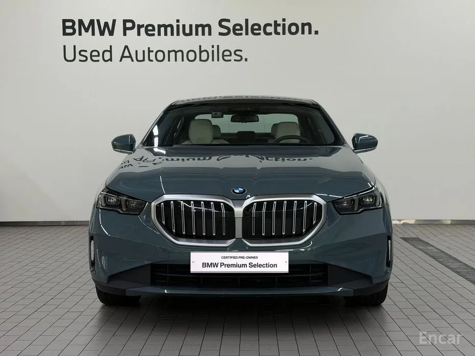 BMW 5 Series 2023 523d