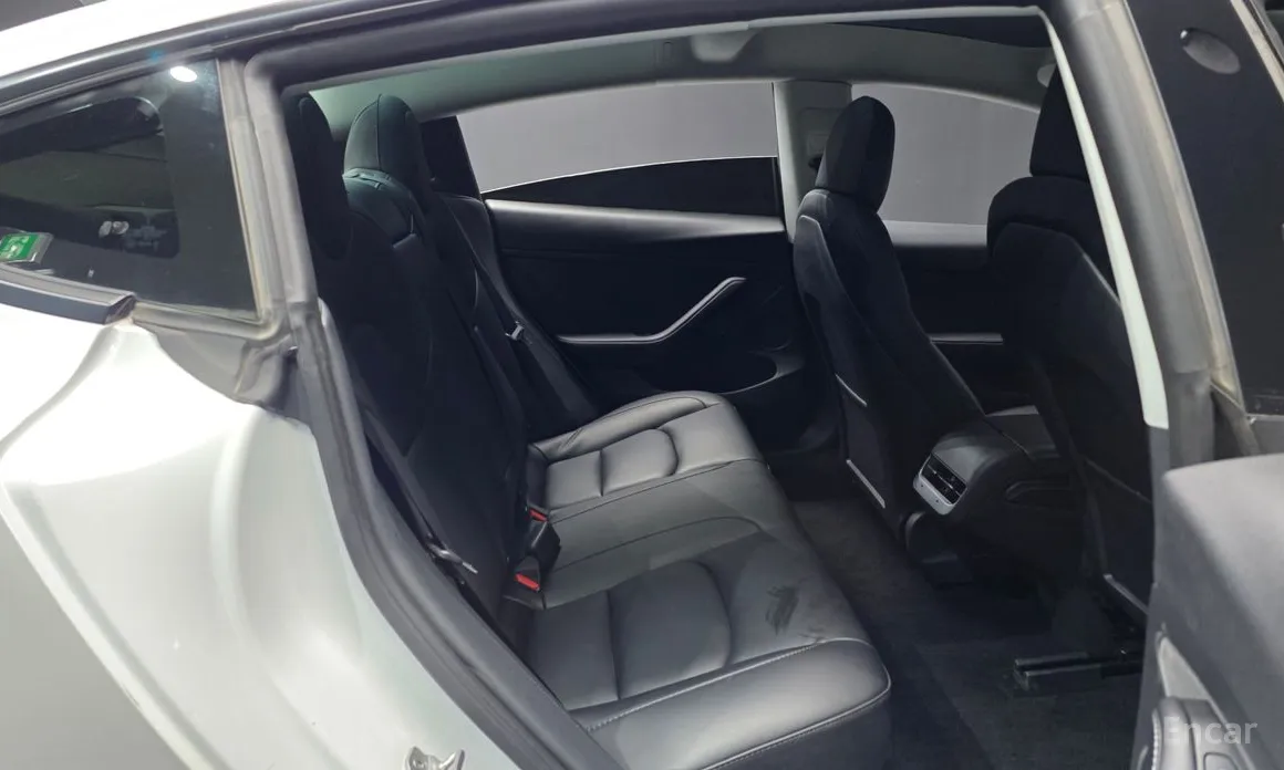 Photo 12 - Tesla Model 3