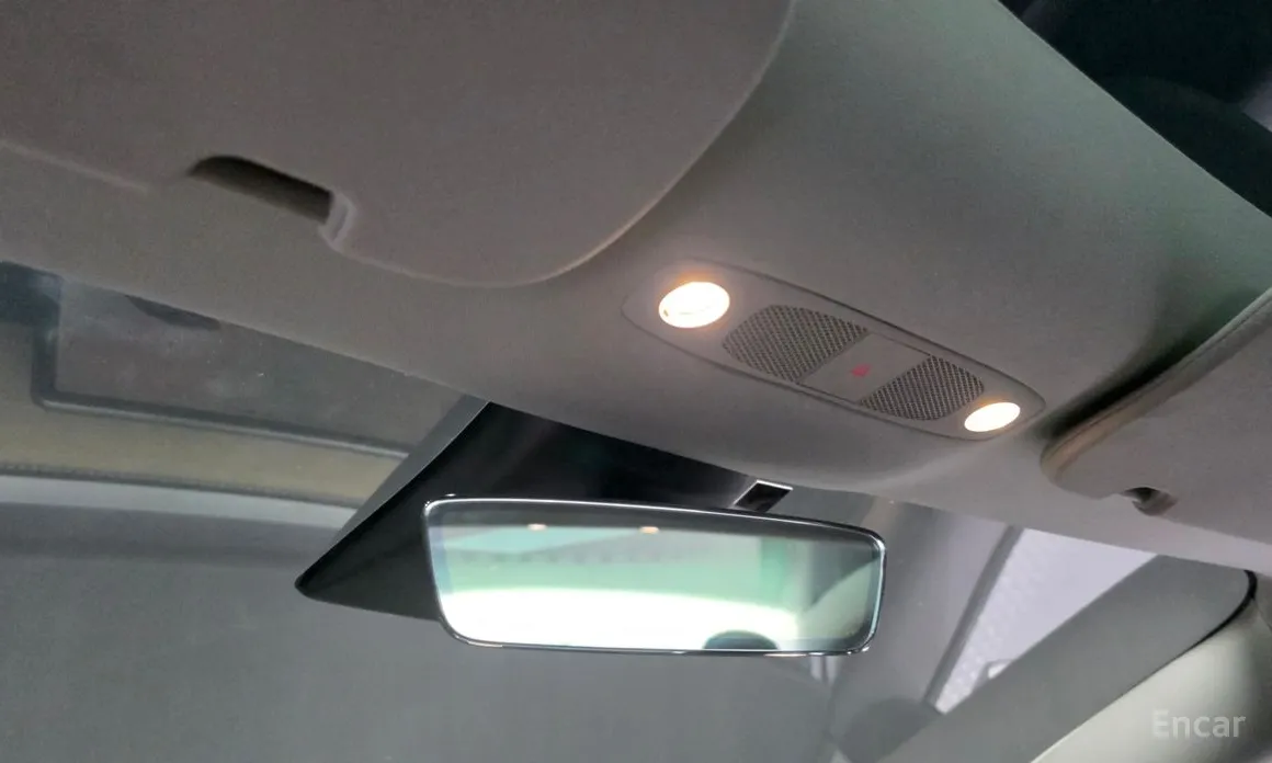 Photo 17 - Tesla Model 3