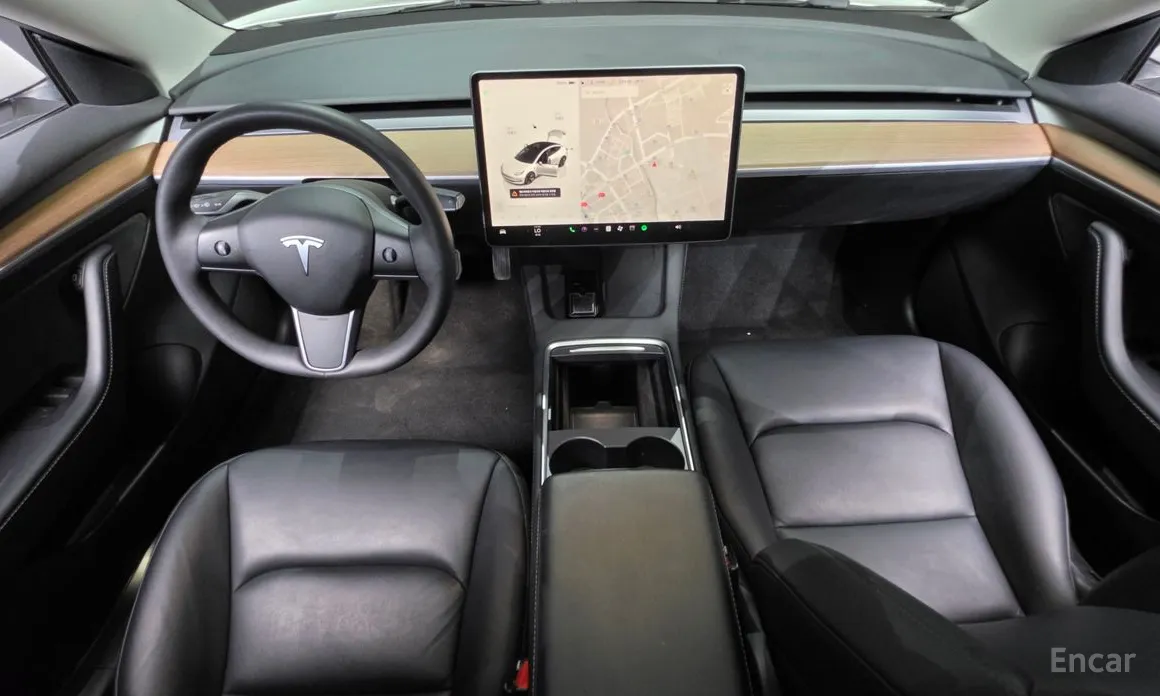 Photo 7 - Tesla Model 3