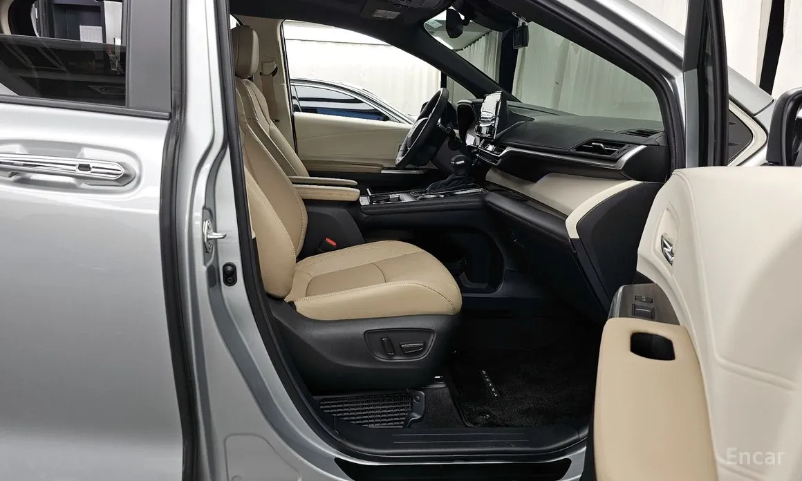 صورة 11 - Toyota Sienna