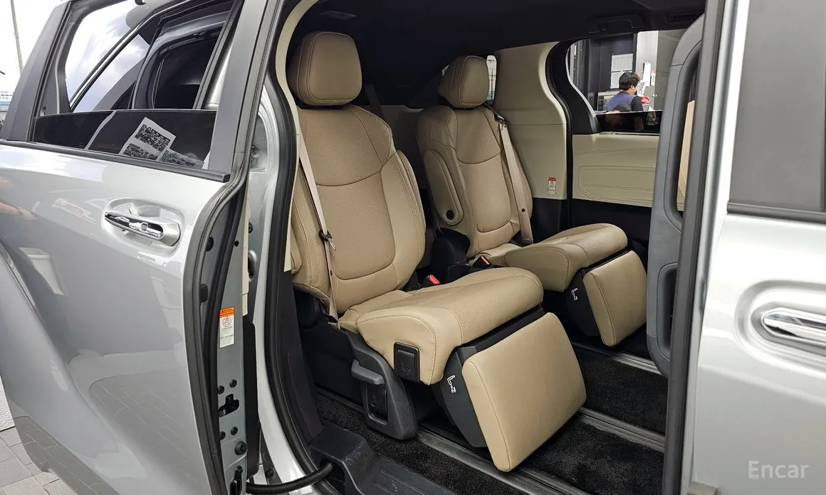 صورة 12 - Toyota Sienna