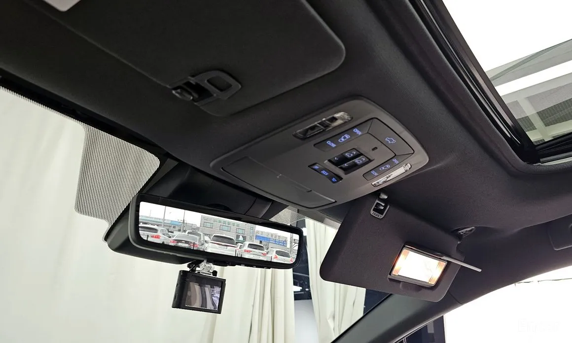 صورة 17 - Toyota Sienna