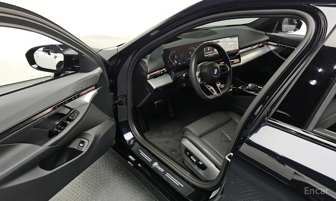 Photo 10 - BMW 5 Series