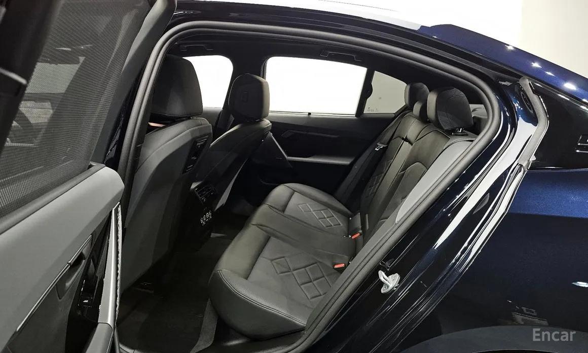 Photo 11 - BMW 5 Series