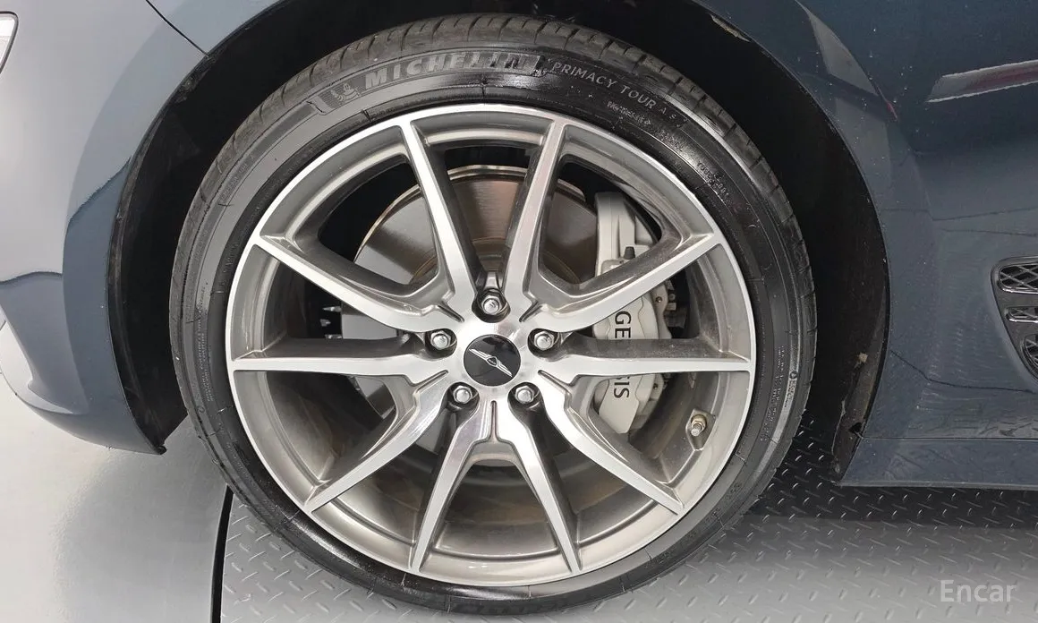 Genesis G70 2020 Gasoline 3.3T 2WD