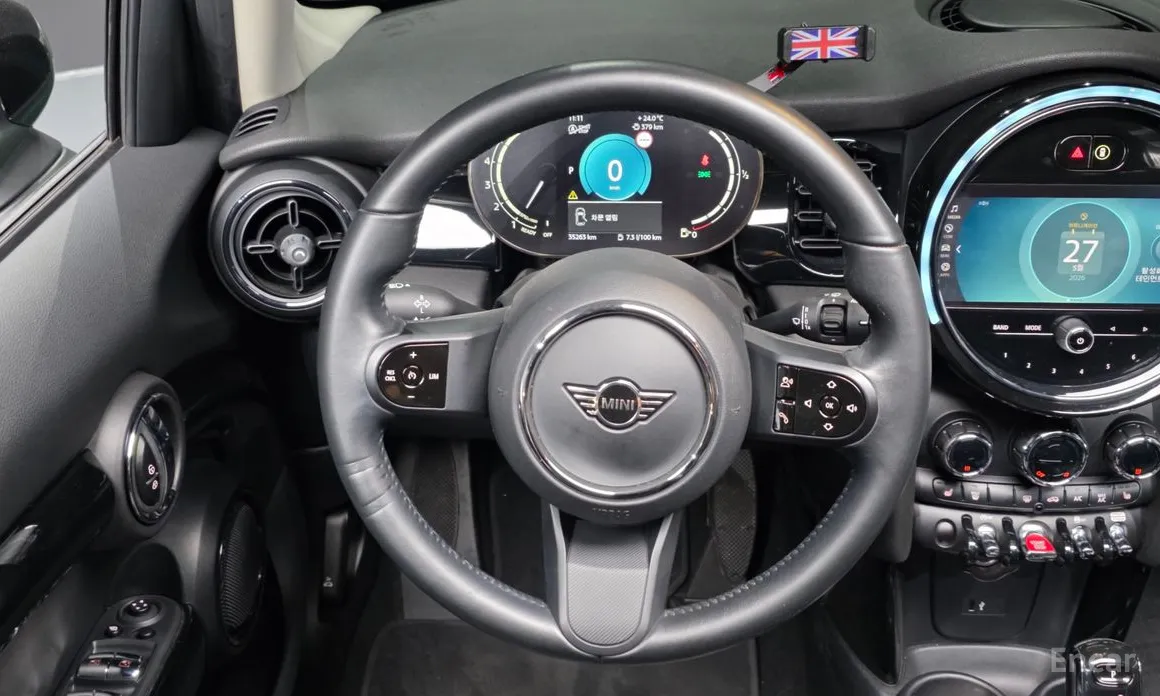Mini Cooper 2001 Classic Plus Launch Pack