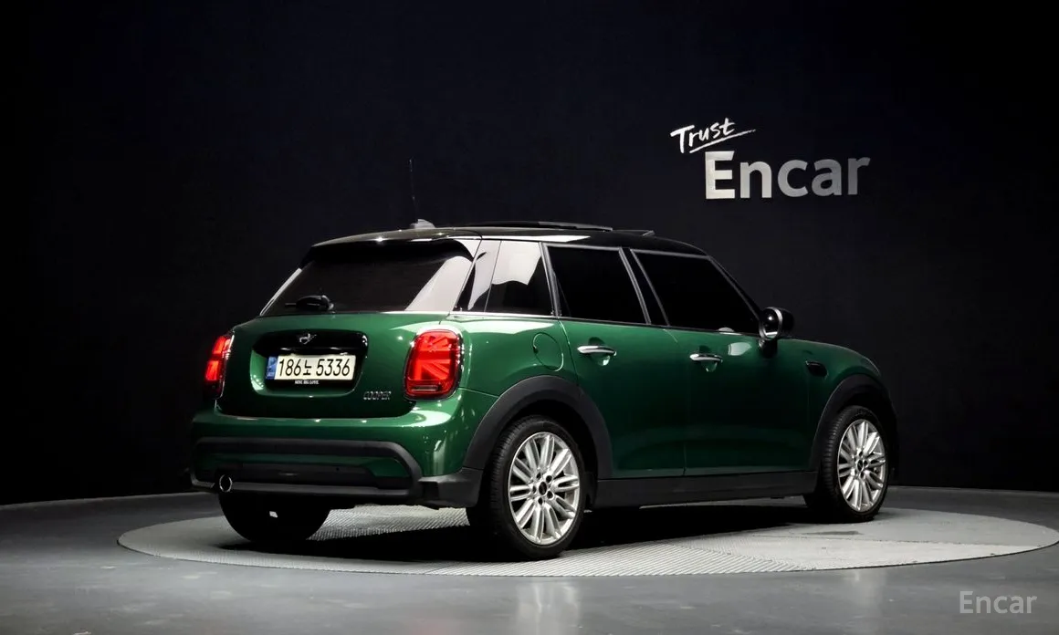 Mini Cooper 2001 Classic Plus Launch Pack