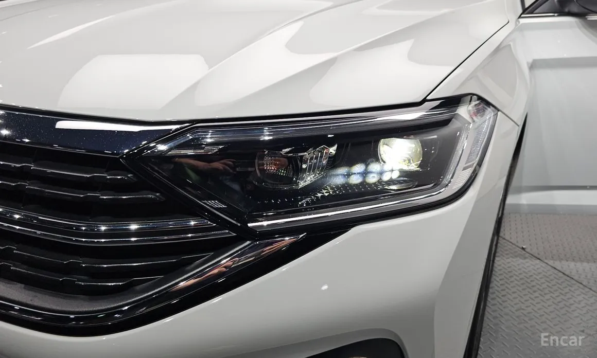صورة 22 - Volkswagen Jetta