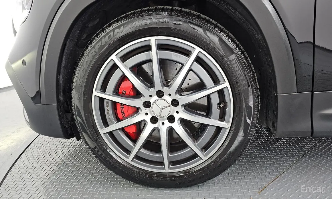 Mercedes-Benz GLB-Class 2020 AMG GLB35 4MATIC
