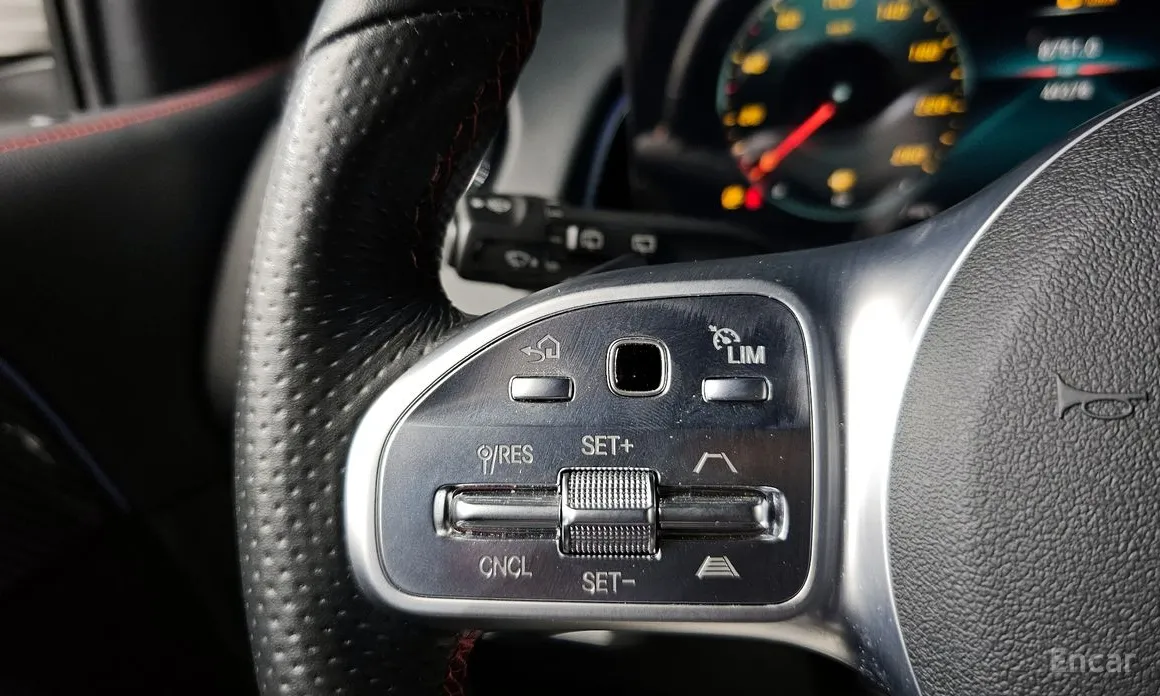 Mercedes-Benz GLB-Class 2020 GLB250 4MATIC