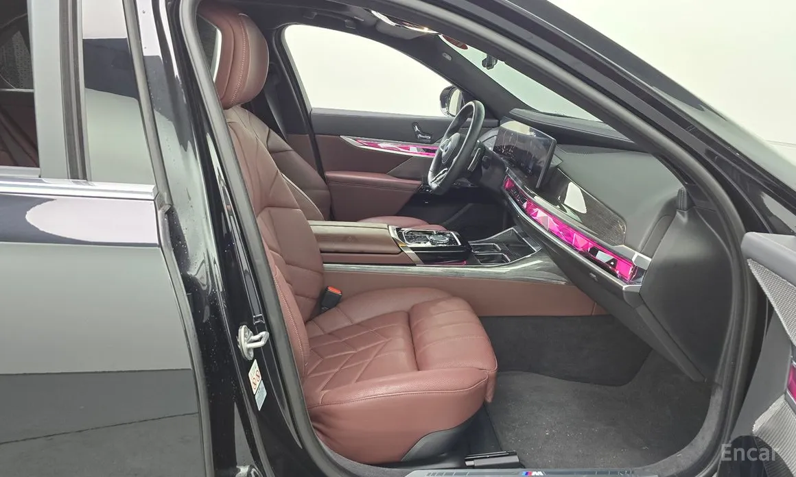 BMW 7 Series 2022 740i sDrive M Sport