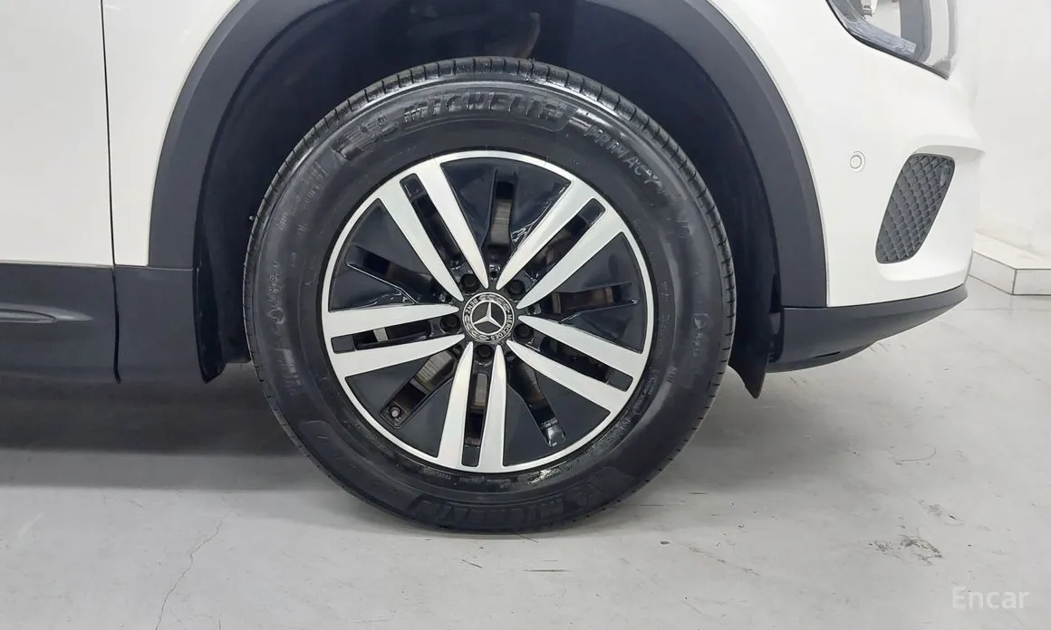 Mercedes-Benz GLB-Class 2020 GLB200 d