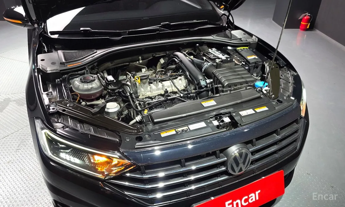 Photo 6 - Volkswagen Jetta