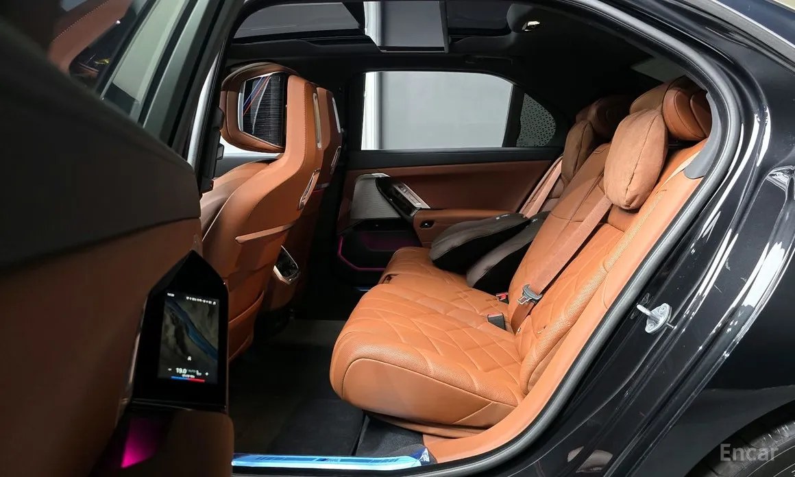 BMW 7 Series 2022 740i xDrive M Sport