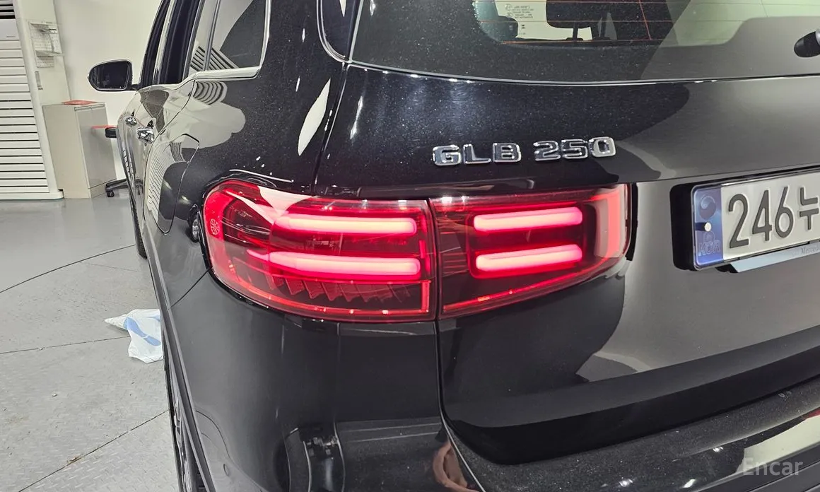 Mercedes-Benz GLB-Class 2020 GLB250 4MATIC