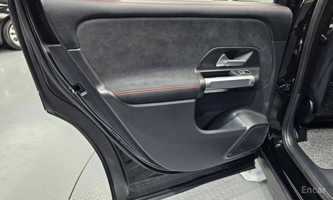 Mercedes-Benz GLB-Class 2020 GLB250 4MATIC