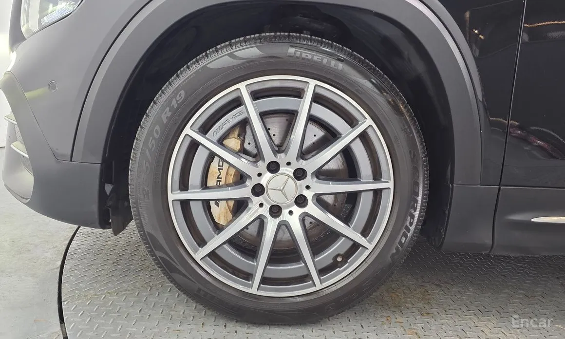 Mercedes-Benz GLB-Class 2020 AMG GLB35 4MATIC