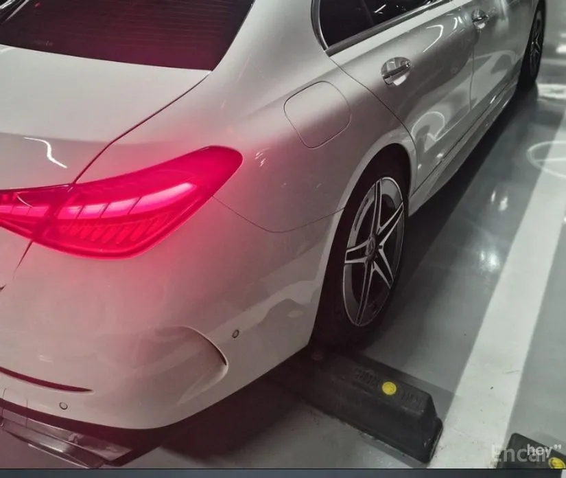 صورة 4 - Mercedes-Benz C-Class