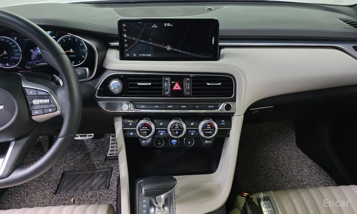 Photo 14 - Genesis G70
