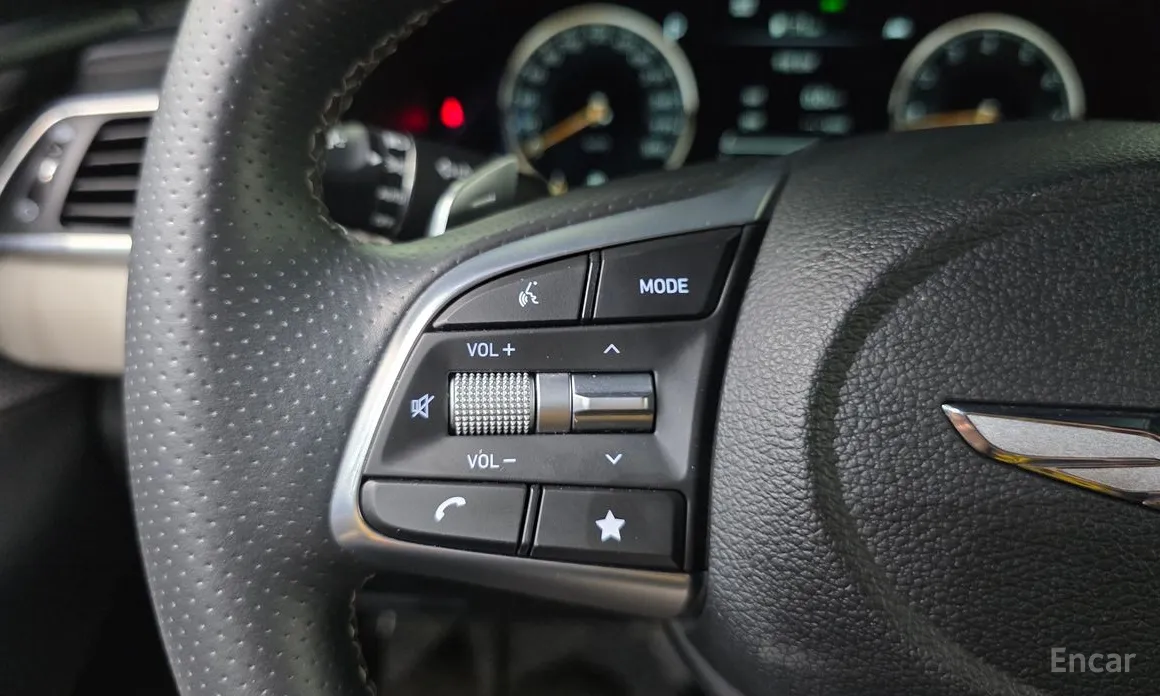 Photo 28 - Genesis G70