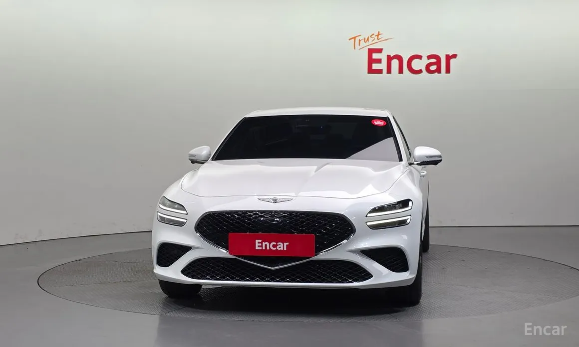 Photo 3 - Genesis G70