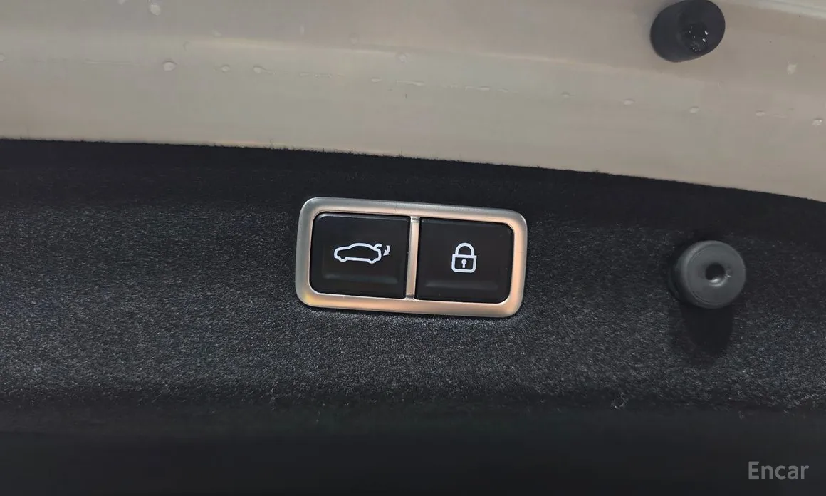 Photo 33 - Genesis G70