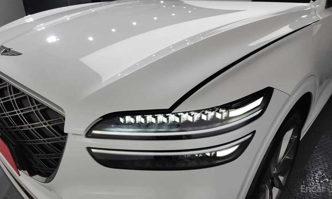 Фото 22 - Genesis GV70