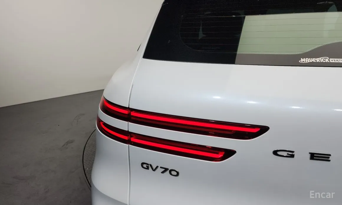 Фото 23 - Genesis GV70