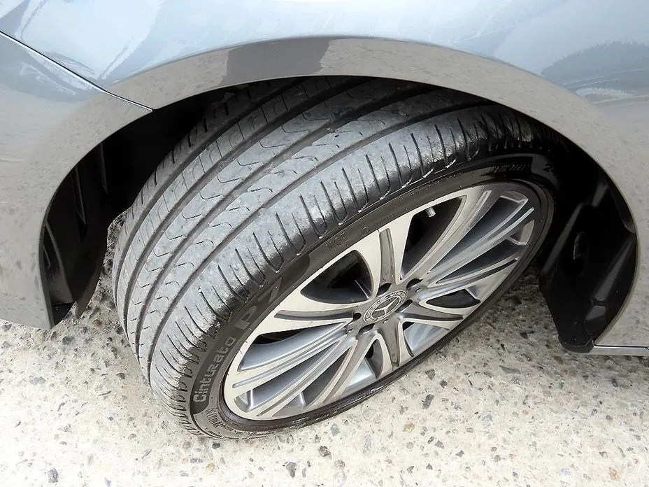 Фото 20 - Mercedes-Benz E-Class