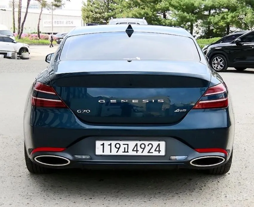 صورة 4 - Genesis G70