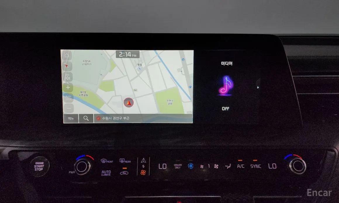 Photo 12 - Kia K8