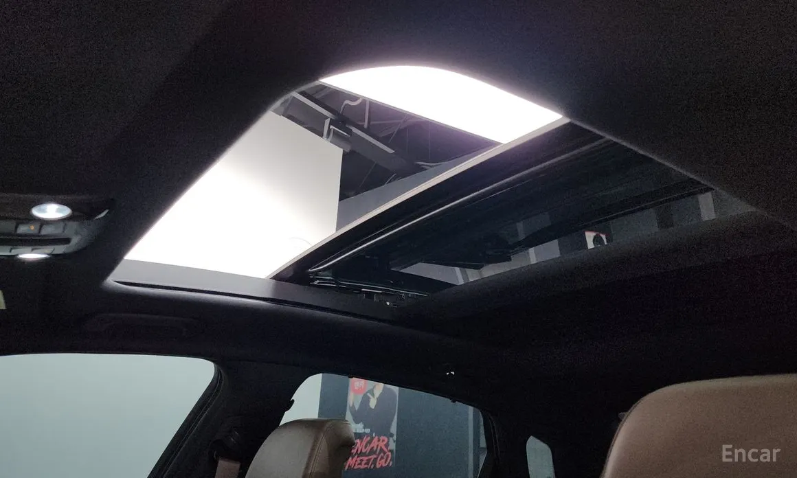 Photo 17 - Kia K8