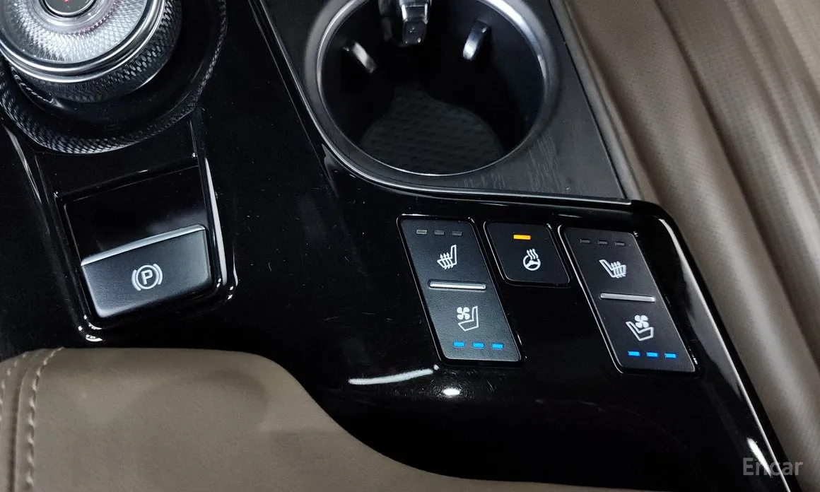Photo 20 - Kia K8