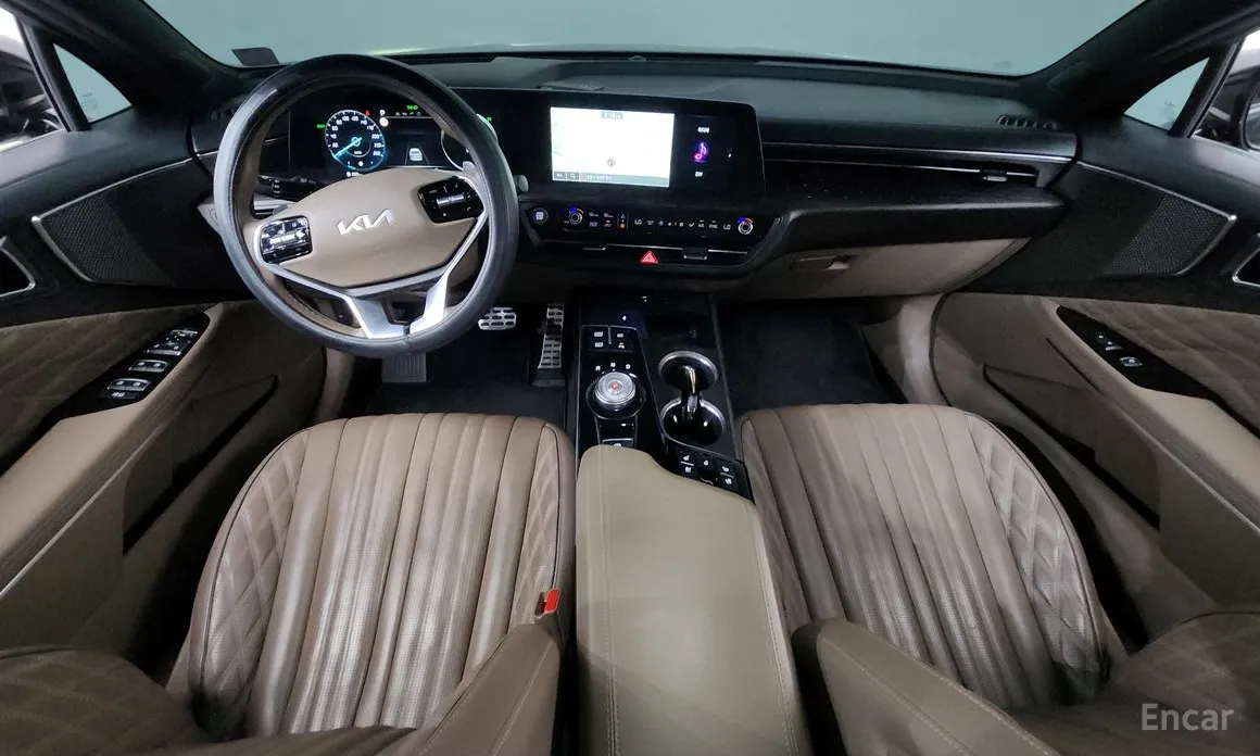 Photo 7 - Kia K8