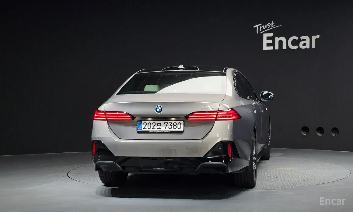 Фото 4 - BMW 5 Series