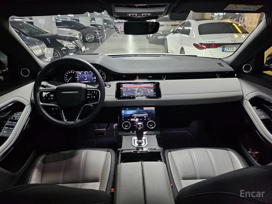 Land Rover Range Rover Evoque 2019 P250 R-Dynamic SE