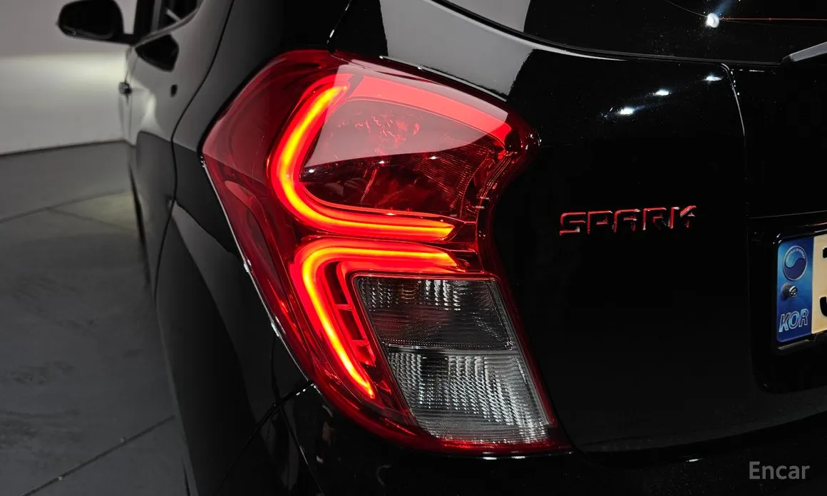 Chevrolet Spark 2018 Red Pick Edition