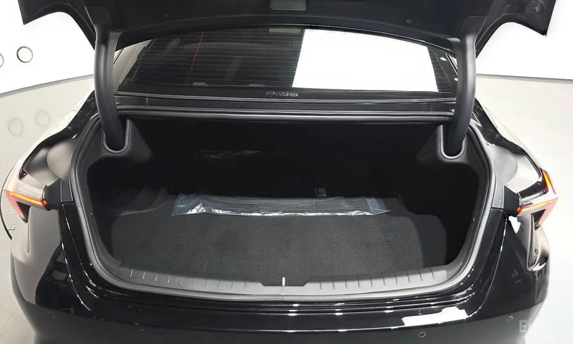 Kia K8 2024 Signature