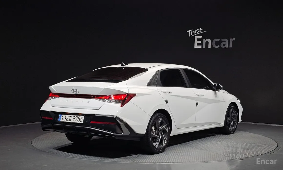 صورة 2 - Hyundai Avante