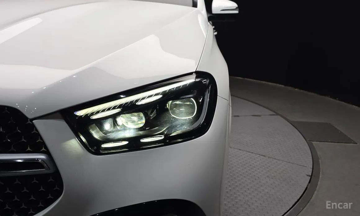 Фото 22 - Mercedes-Benz GLE-Class