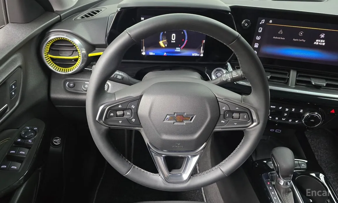 Photo 12 - Chevrolet Trax