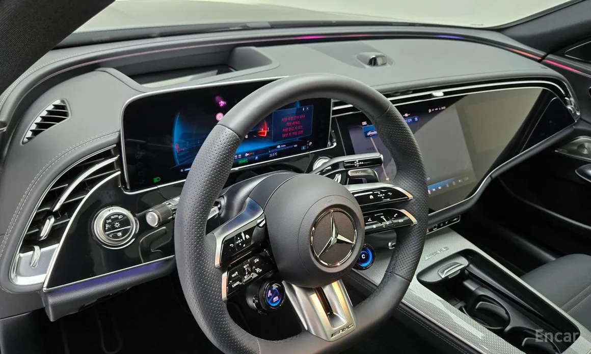 Photo 13 - Mercedes-Benz E-Class