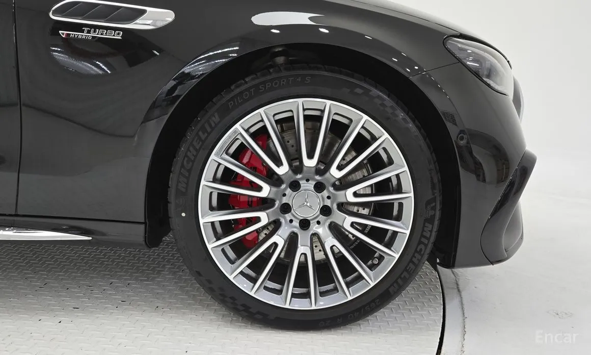 Photo 5 - Mercedes-Benz E-Class