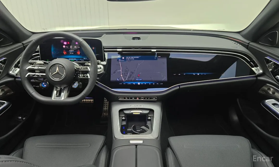 Photo 7 - Mercedes-Benz E-Class