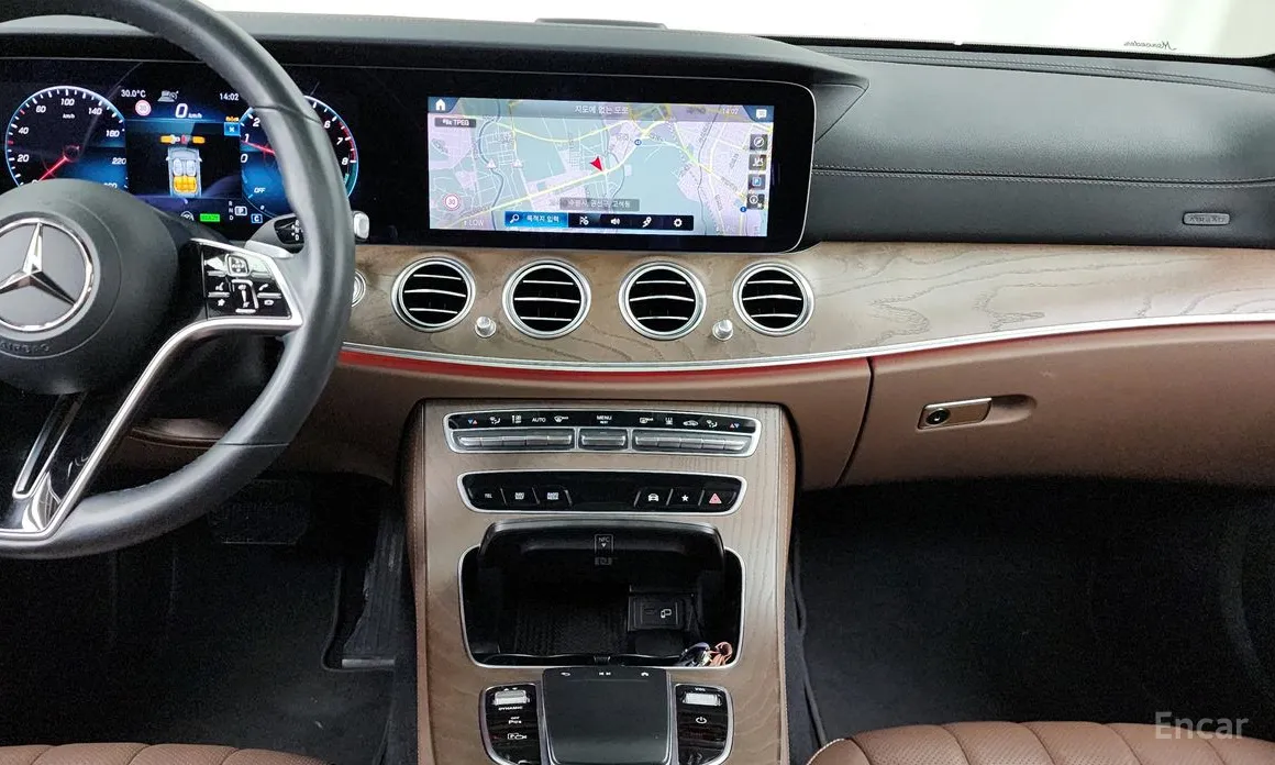 Mercedes-Benz E-Class 2016 E300e 4MATIC Exclusive